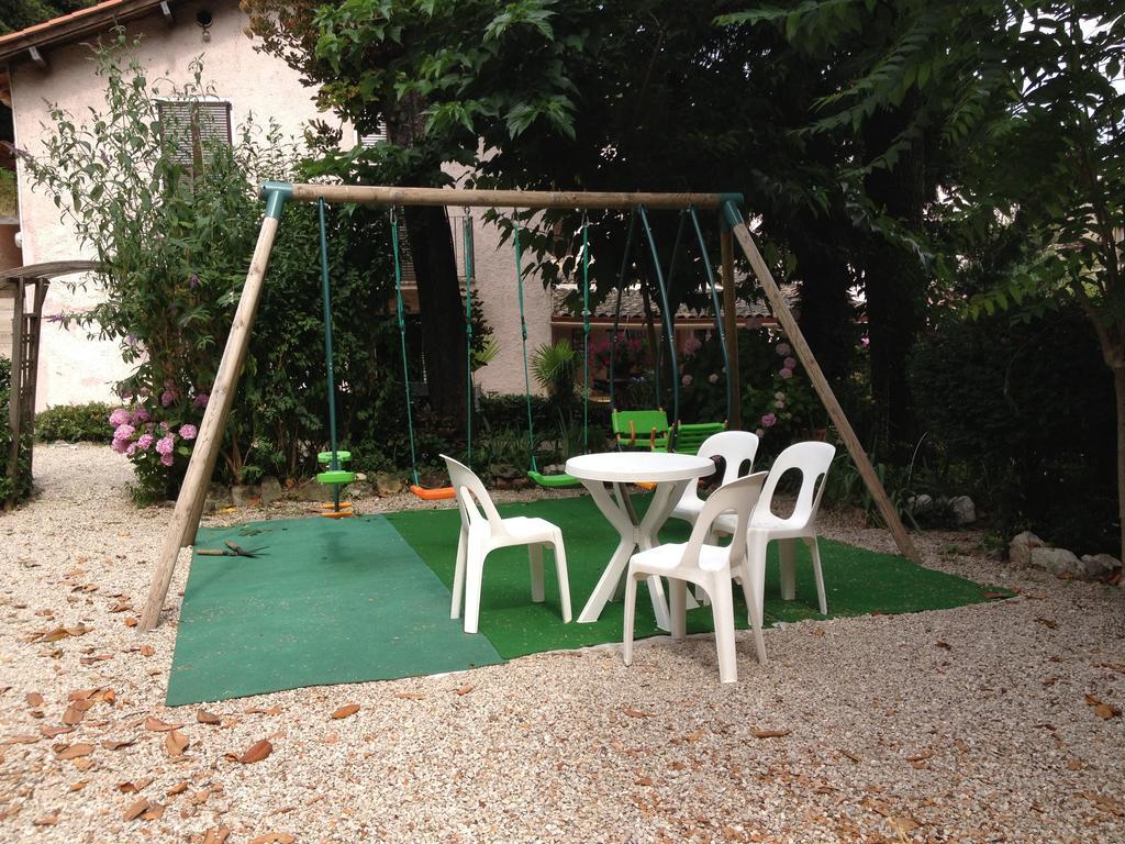 Hostellerie du loup Villeneuve-Loubet Extérieur photo